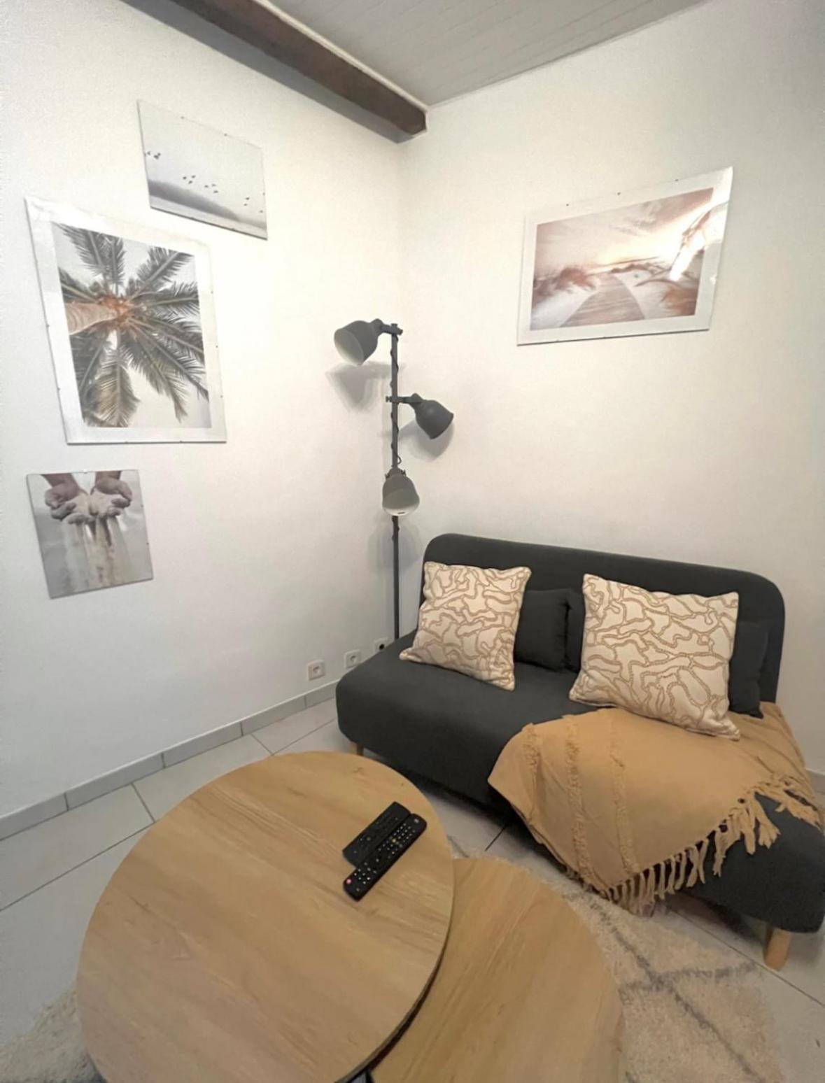 Le Viala, Studio Dans Le Centre Historique De Hyères Dış mekan fotoğraf